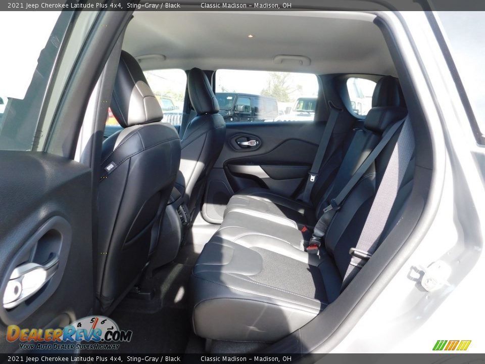 2021 Jeep Cherokee Latitude Plus 4x4 Sting-Gray / Black Photo #3