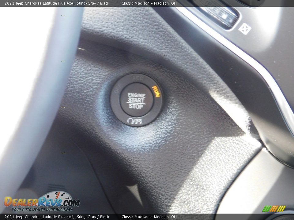 2021 Jeep Cherokee Latitude Plus 4x4 Sting-Gray / Black Photo #6