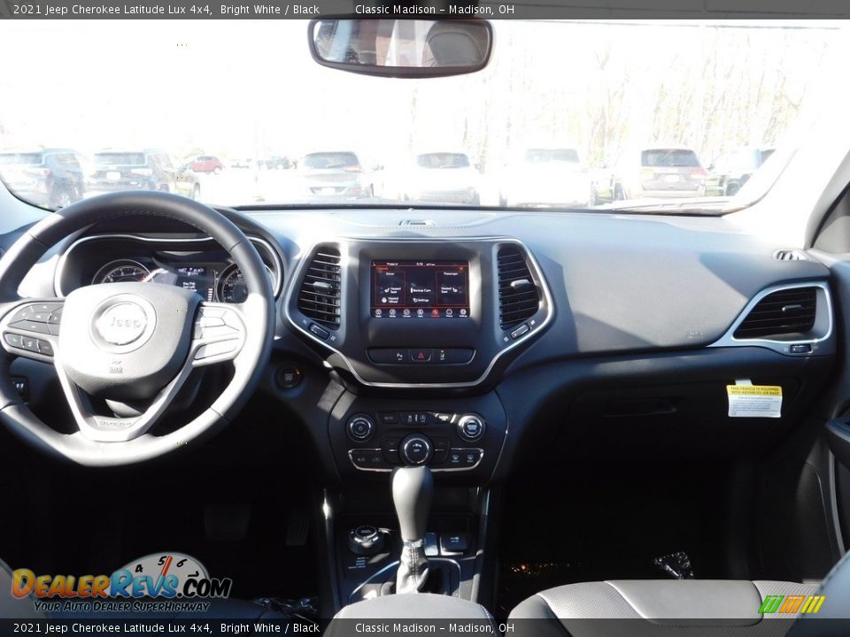 2021 Jeep Cherokee Latitude Lux 4x4 Bright White / Black Photo #4