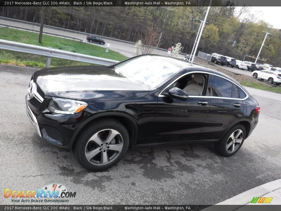 2017 Mercedes-Benz GLC 300 4Matic Black / Silk Beige/Black Photo #12