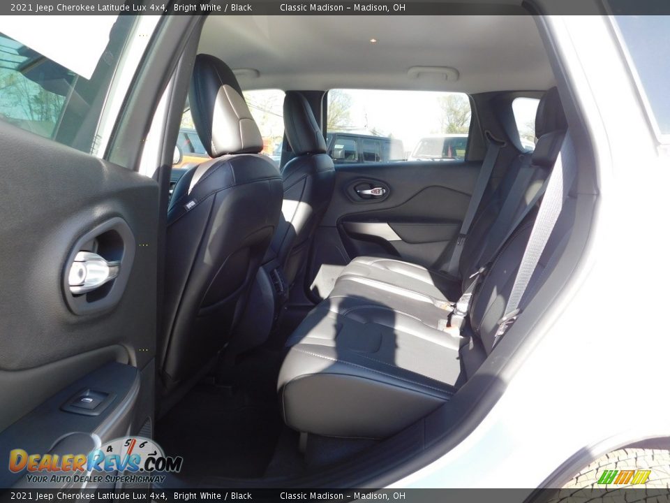 2021 Jeep Cherokee Latitude Lux 4x4 Bright White / Black Photo #3