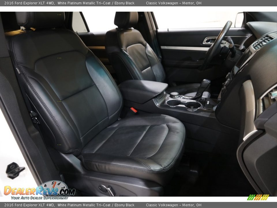 2016 Ford Explorer XLT 4WD White Platinum Metallic Tri-Coat / Ebony Black Photo #15