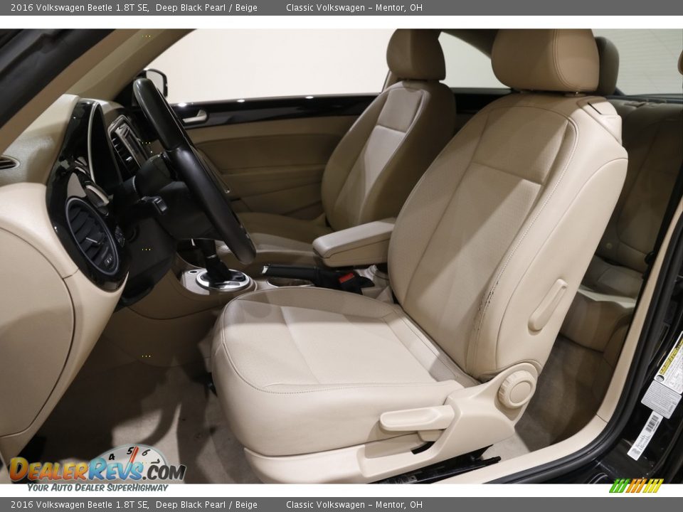 2016 Volkswagen Beetle 1.8T SE Deep Black Pearl / Beige Photo #5