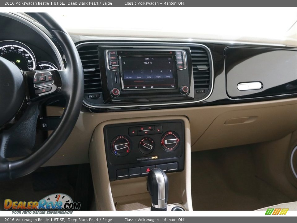 2016 Volkswagen Beetle 1.8T SE Deep Black Pearl / Beige Photo #9