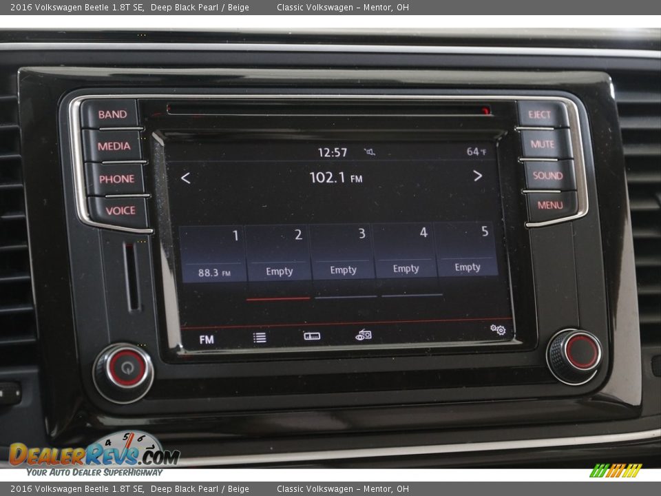 2016 Volkswagen Beetle 1.8T SE Deep Black Pearl / Beige Photo #10