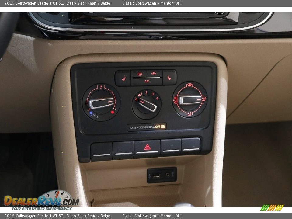 2016 Volkswagen Beetle 1.8T SE Deep Black Pearl / Beige Photo #12