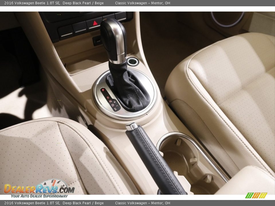 2016 Volkswagen Beetle 1.8T SE Deep Black Pearl / Beige Photo #13