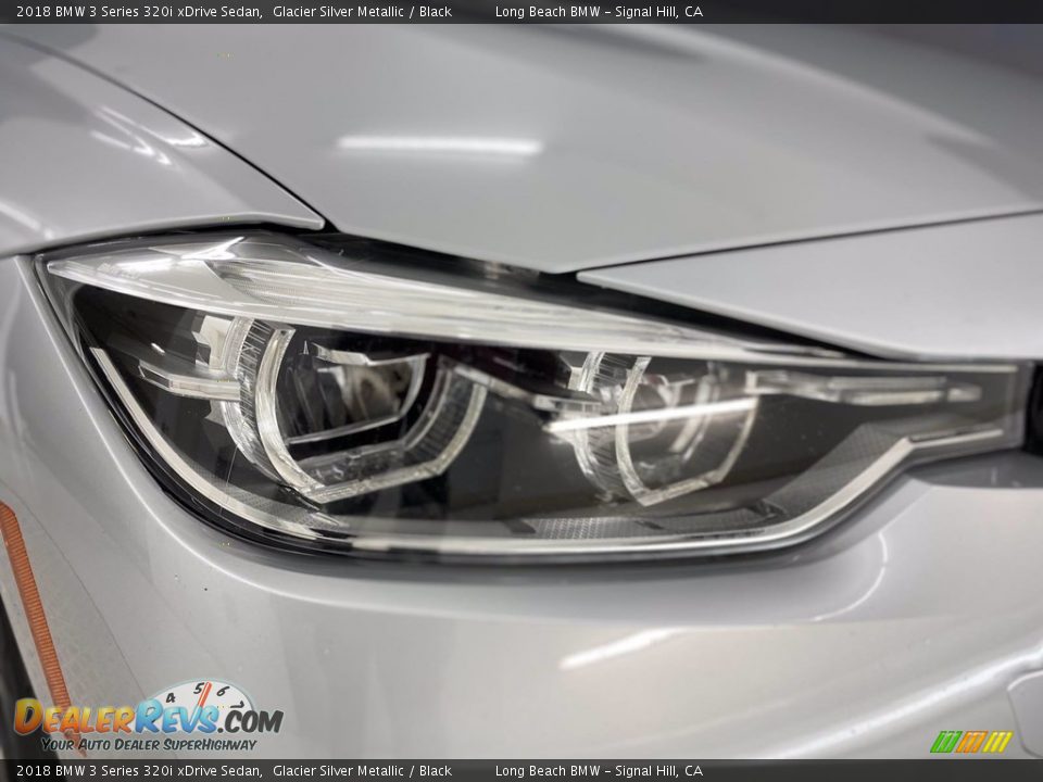 2018 BMW 3 Series 320i xDrive Sedan Glacier Silver Metallic / Black Photo #6