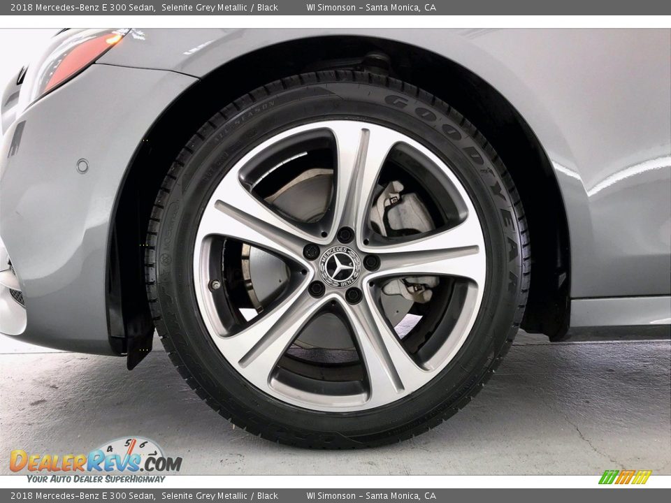 2018 Mercedes-Benz E 300 Sedan Selenite Grey Metallic / Black Photo #8