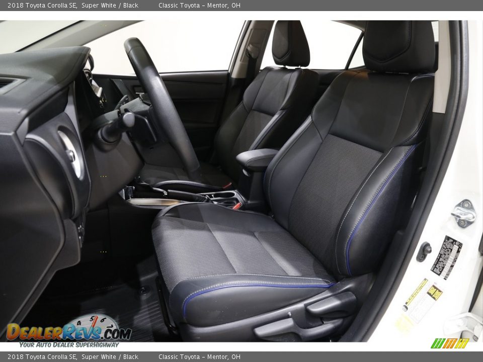 2018 Toyota Corolla SE Super White / Black Photo #5