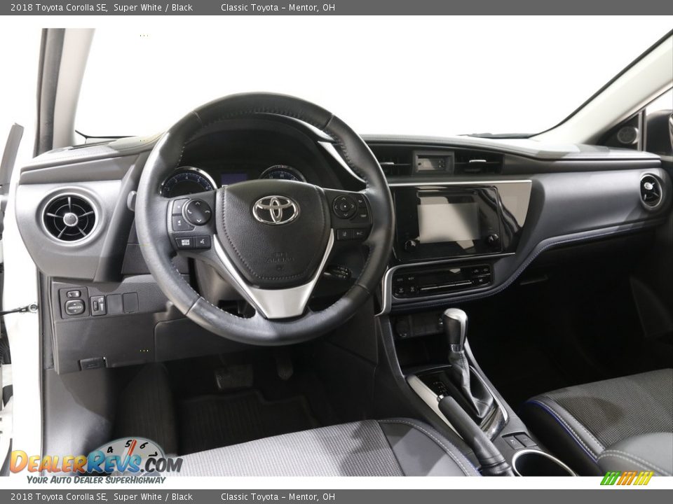 2018 Toyota Corolla SE Super White / Black Photo #6