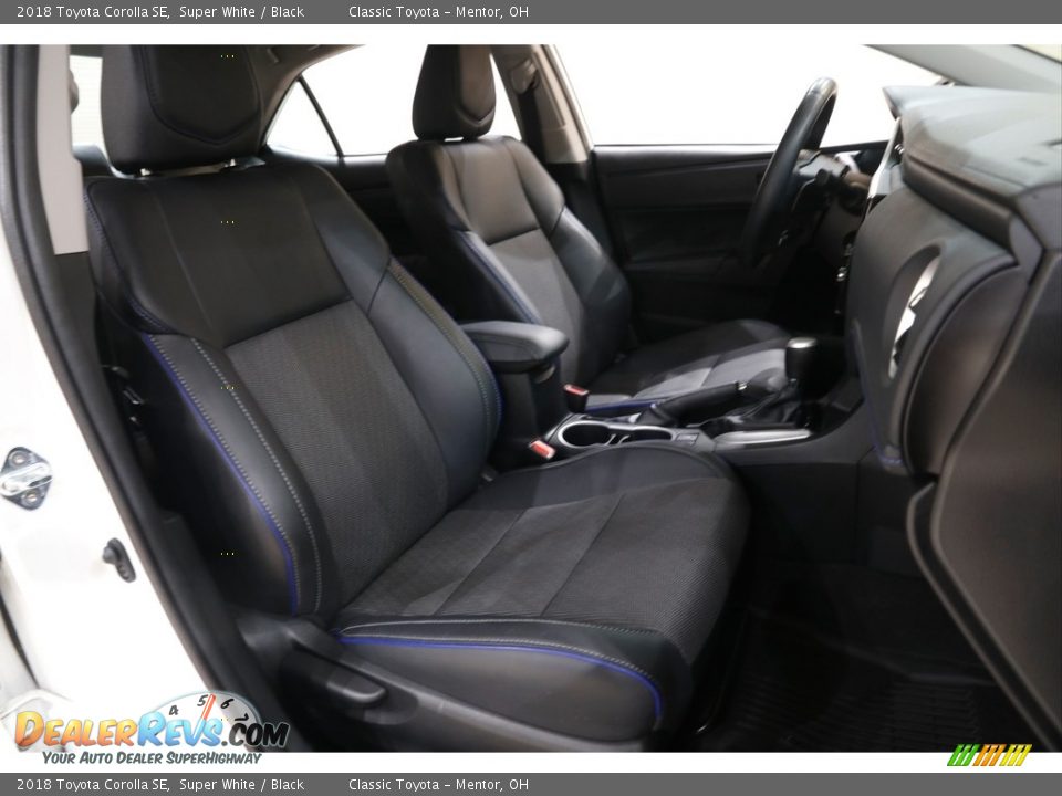 2018 Toyota Corolla SE Super White / Black Photo #13