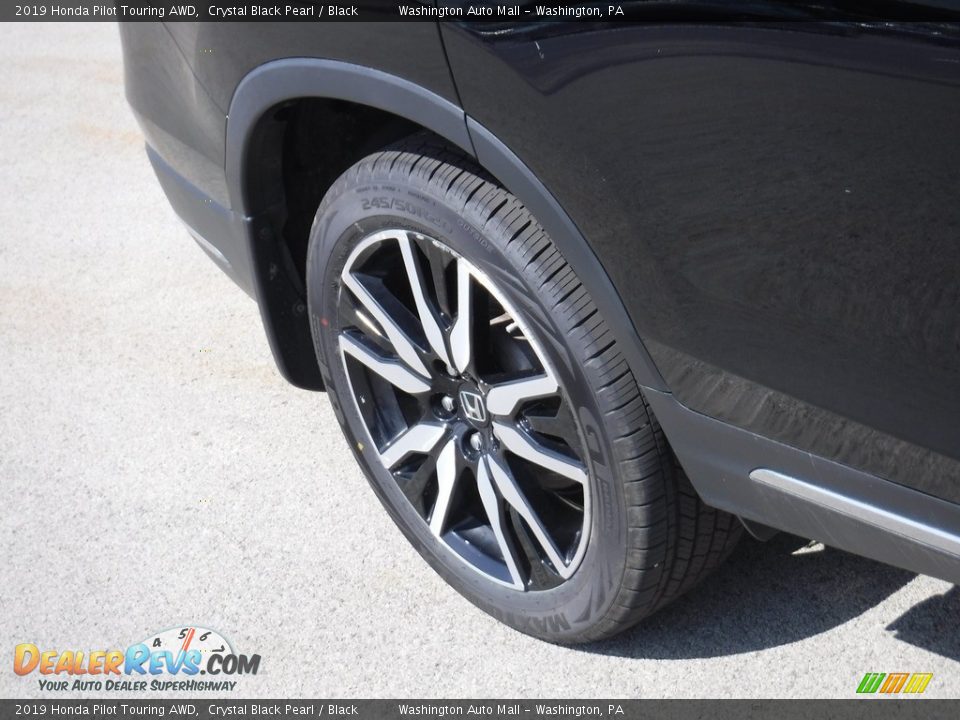 2019 Honda Pilot Touring AWD Crystal Black Pearl / Black Photo #3