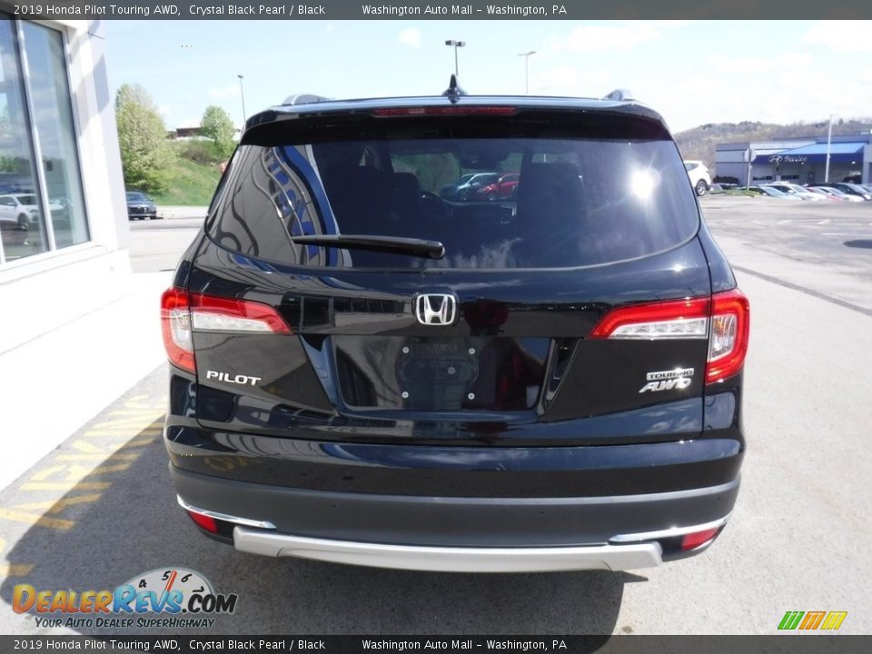 2019 Honda Pilot Touring AWD Crystal Black Pearl / Black Photo #9