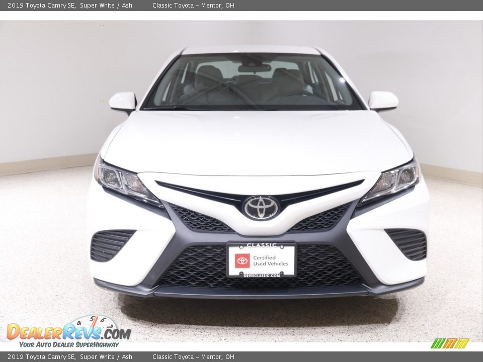 2019 Toyota Camry SE Super White / Ash Photo #2