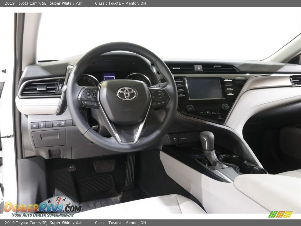 2019 Toyota Camry SE Super White / Ash Photo #6