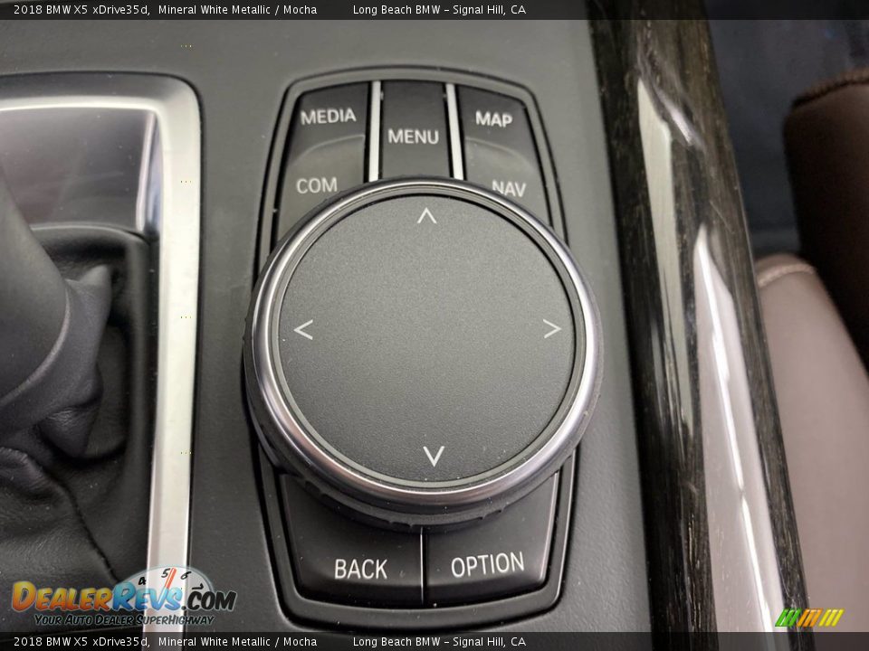 Controls of 2018 BMW X5 xDrive35d Photo #28