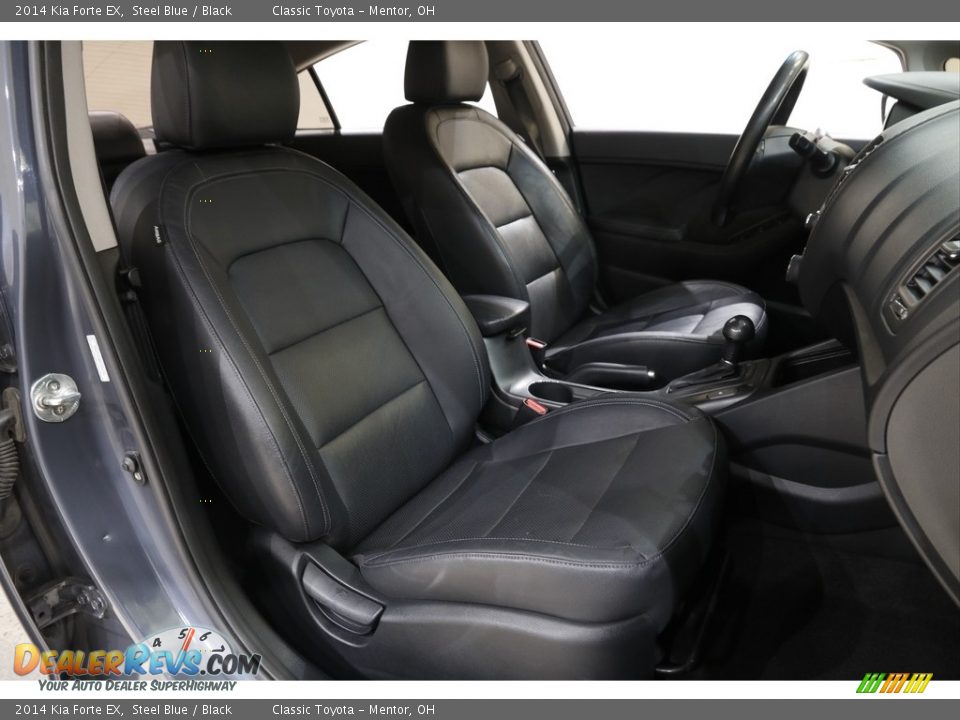 Front Seat of 2014 Kia Forte EX Photo #15