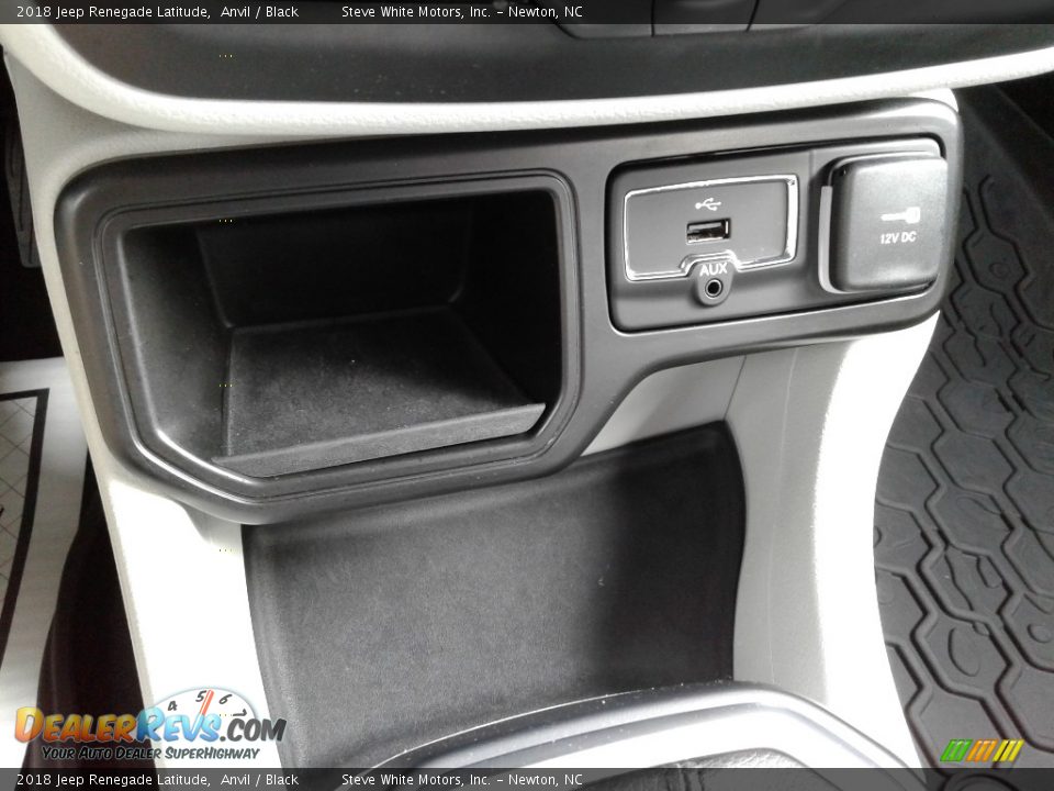 2018 Jeep Renegade Latitude Anvil / Black Photo #22