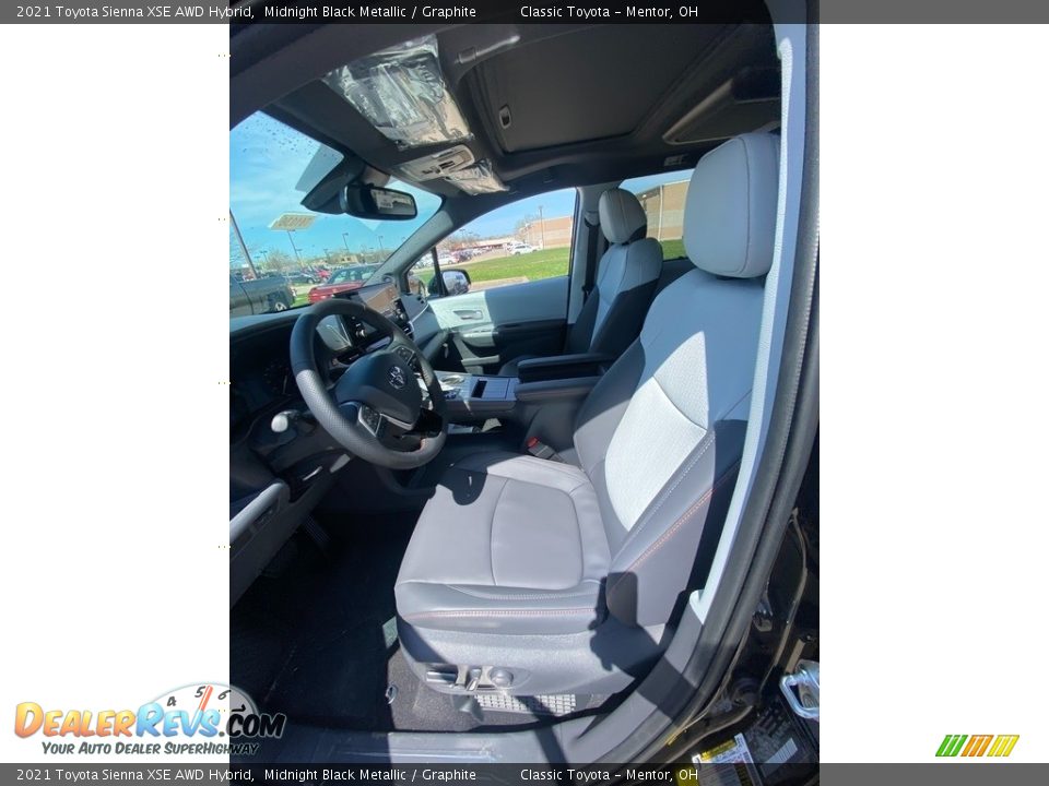 2021 Toyota Sienna XSE AWD Hybrid Midnight Black Metallic / Graphite Photo #2