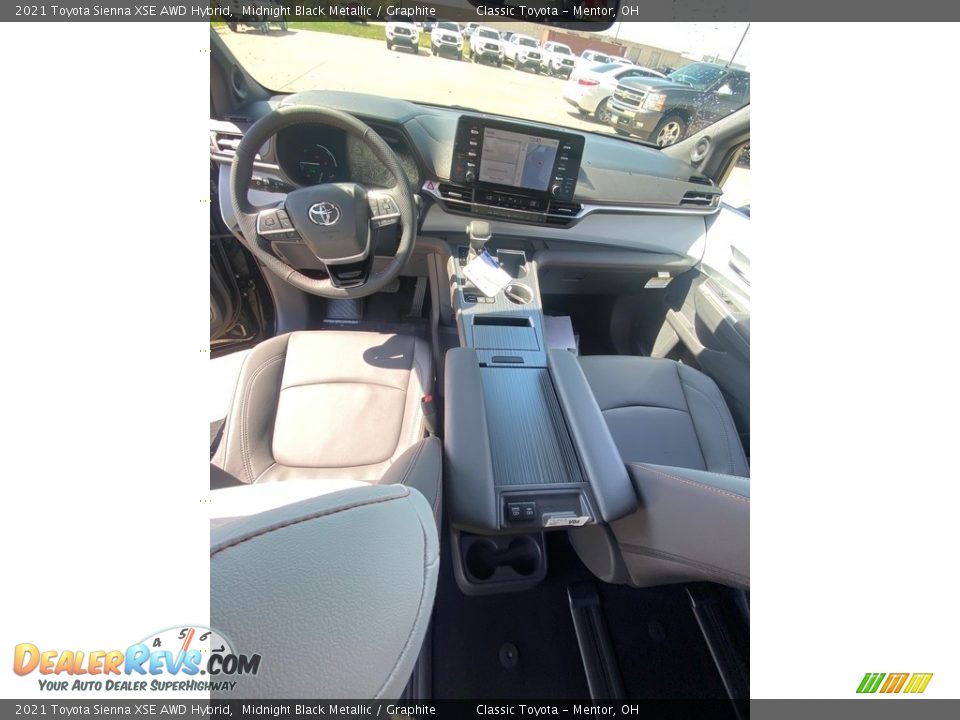 2021 Toyota Sienna XSE AWD Hybrid Midnight Black Metallic / Graphite Photo #4