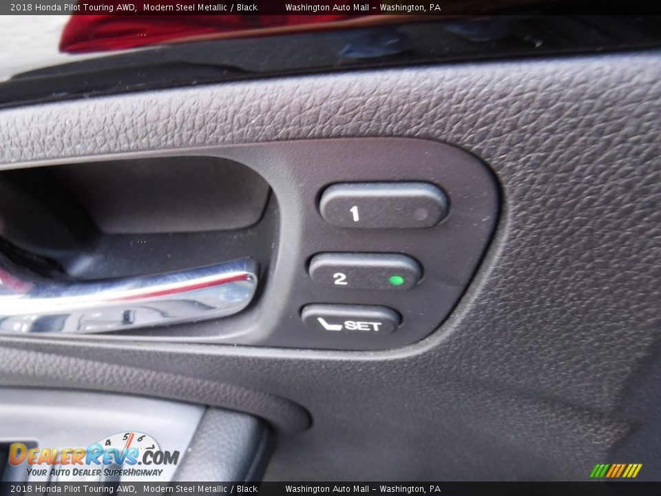 Controls of 2018 Honda Pilot Touring AWD Photo #13