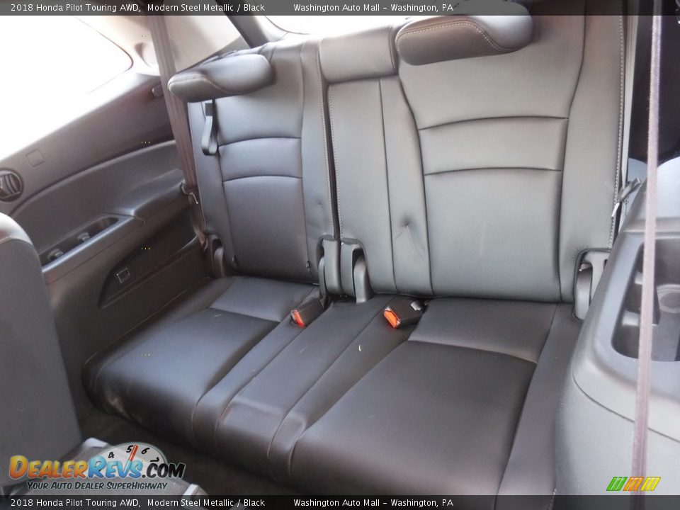 Rear Seat of 2018 Honda Pilot Touring AWD Photo #29