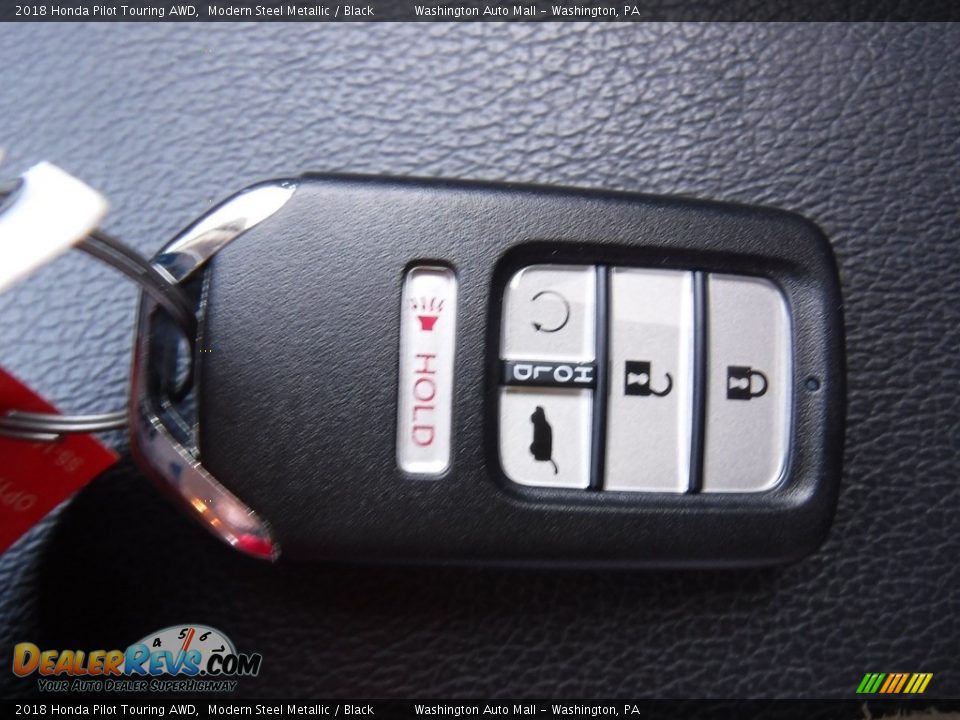 Keys of 2018 Honda Pilot Touring AWD Photo #32