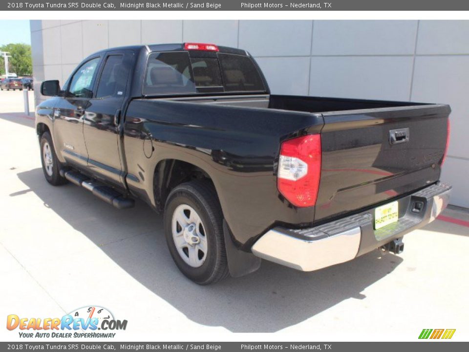 2018 Toyota Tundra SR5 Double Cab Midnight Black Metallic / Sand Beige Photo #8