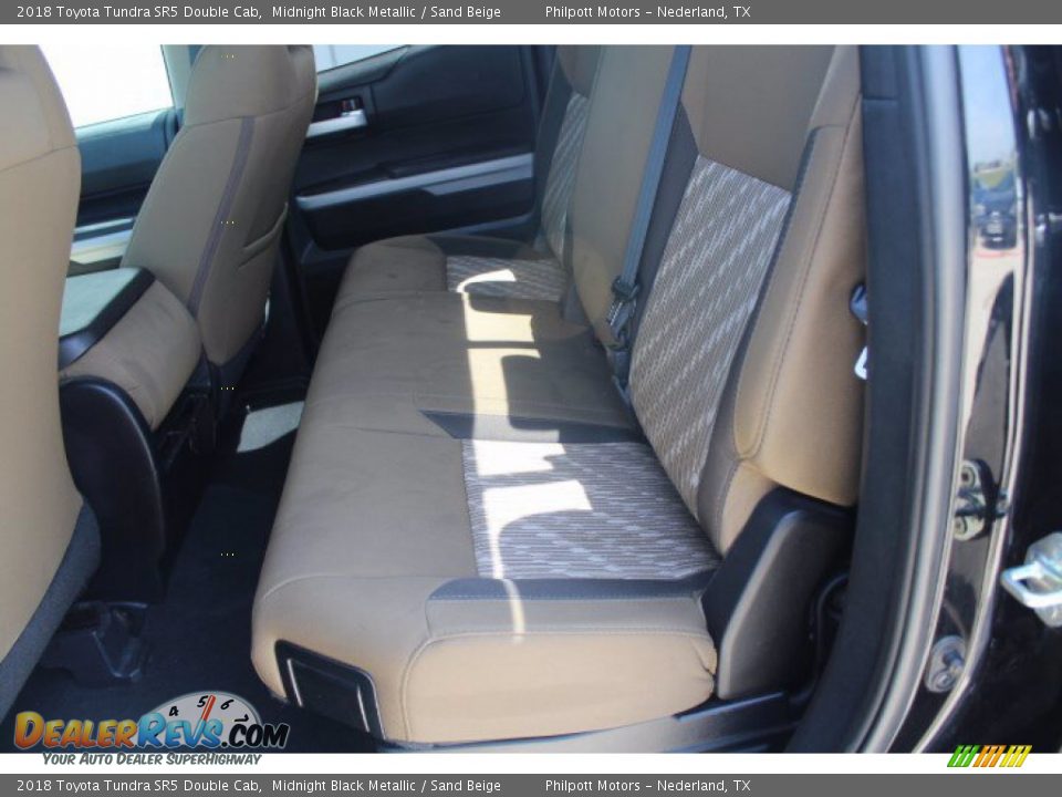 2018 Toyota Tundra SR5 Double Cab Midnight Black Metallic / Sand Beige Photo #22