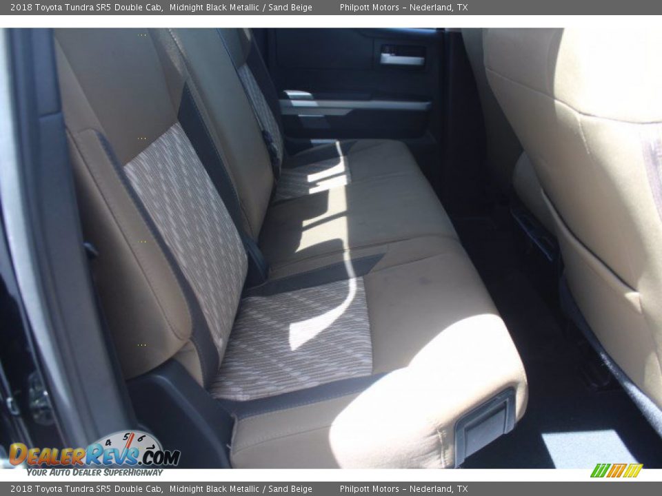2018 Toyota Tundra SR5 Double Cab Midnight Black Metallic / Sand Beige Photo #26