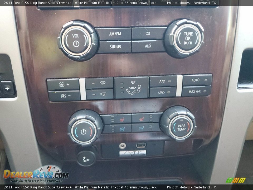 2011 Ford F150 King Ranch SuperCrew 4x4 White Platinum Metallic Tri-Coat / Sienna Brown/Black Photo #20