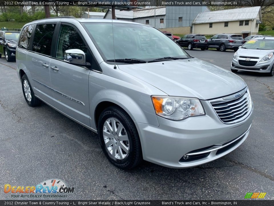 2012 Chrysler Town & Country Touring - L Bright Silver Metallic / Black/Light Graystone Photo #4