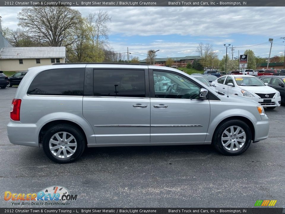 2012 Chrysler Town & Country Touring - L Bright Silver Metallic / Black/Light Graystone Photo #5