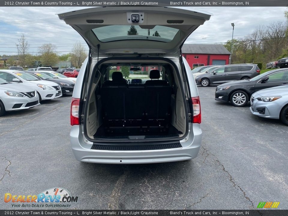 2012 Chrysler Town & Country Touring - L Bright Silver Metallic / Black/Light Graystone Photo #9