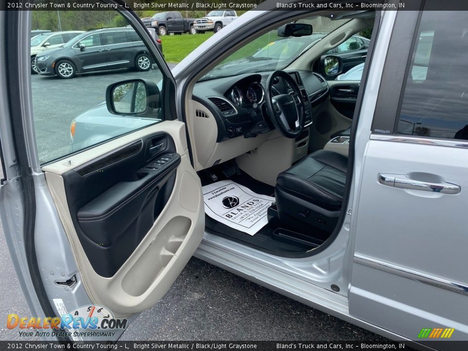 2012 Chrysler Town & Country Touring - L Bright Silver Metallic / Black/Light Graystone Photo #12