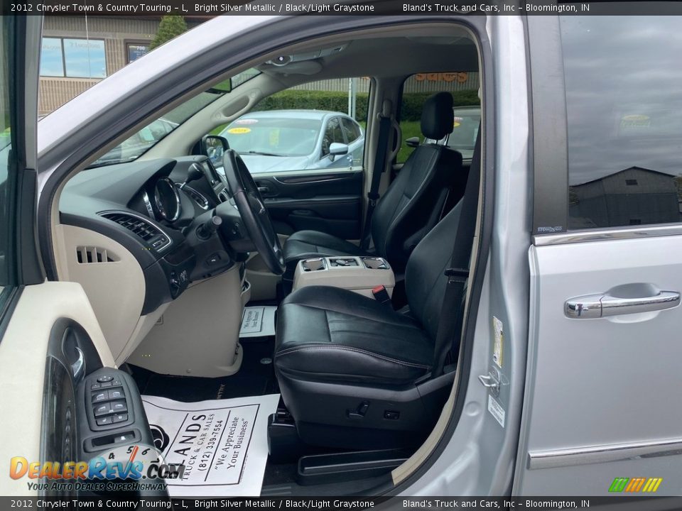 2012 Chrysler Town & Country Touring - L Bright Silver Metallic / Black/Light Graystone Photo #14