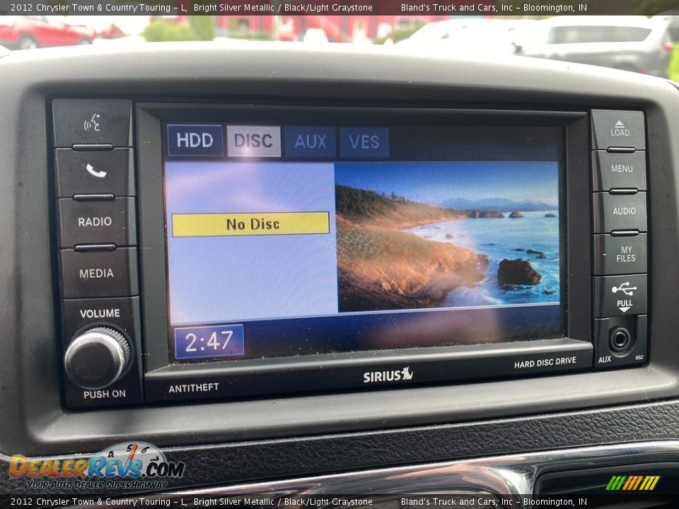 2012 Chrysler Town & Country Touring - L Bright Silver Metallic / Black/Light Graystone Photo #28