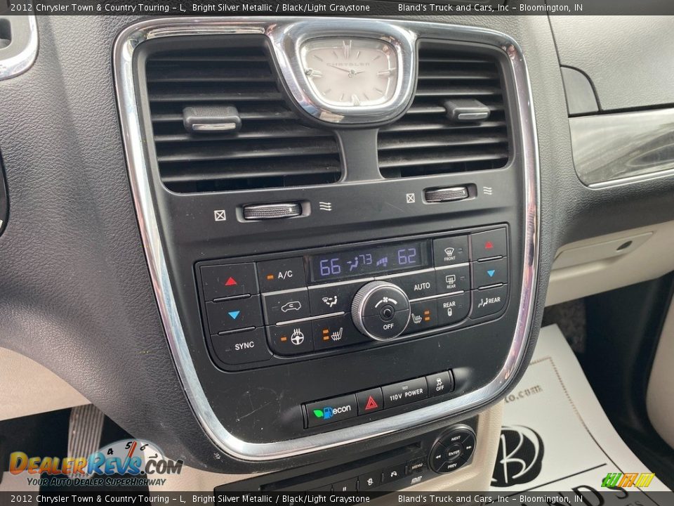 2012 Chrysler Town & Country Touring - L Bright Silver Metallic / Black/Light Graystone Photo #34