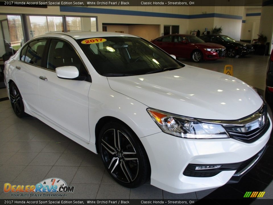 2017 Honda Accord Sport Special Edition Sedan White Orchid Pearl / Black Photo #3