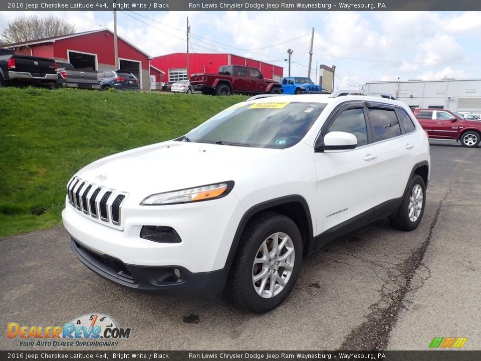 2016 Jeep Cherokee Latitude 4x4 Bright White / Black Photo #1