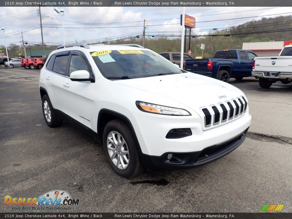 2016 Jeep Cherokee Latitude 4x4 Bright White / Black Photo #7