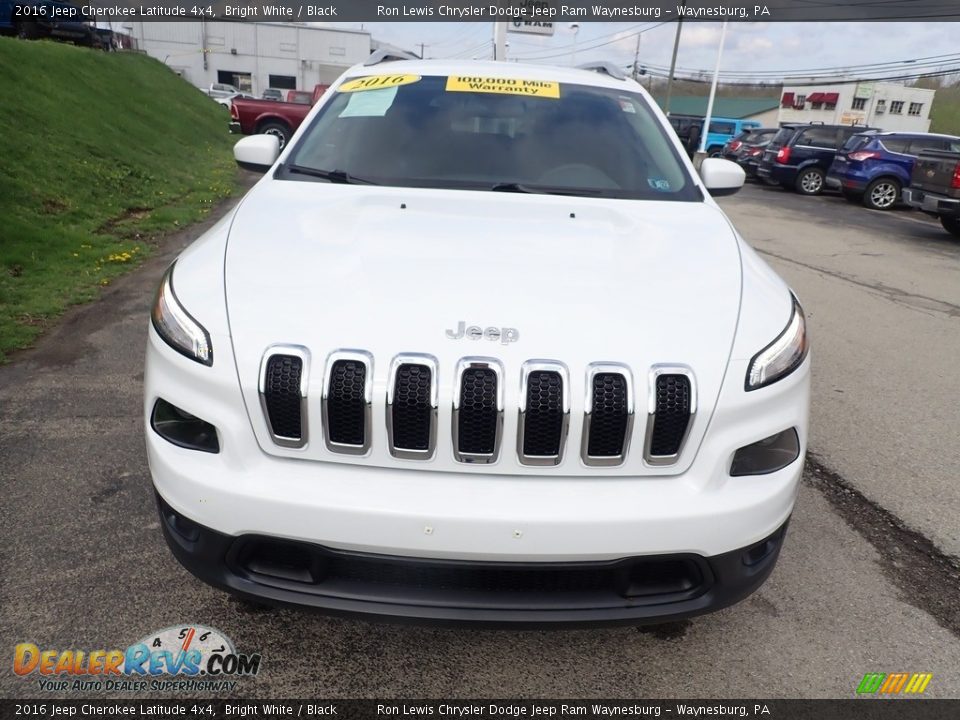 2016 Jeep Cherokee Latitude 4x4 Bright White / Black Photo #8