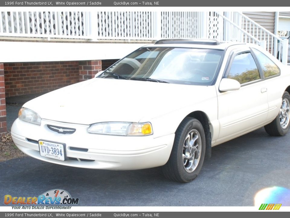 Front 3/4 View of 1996 Ford Thunderbird LX Photo #1