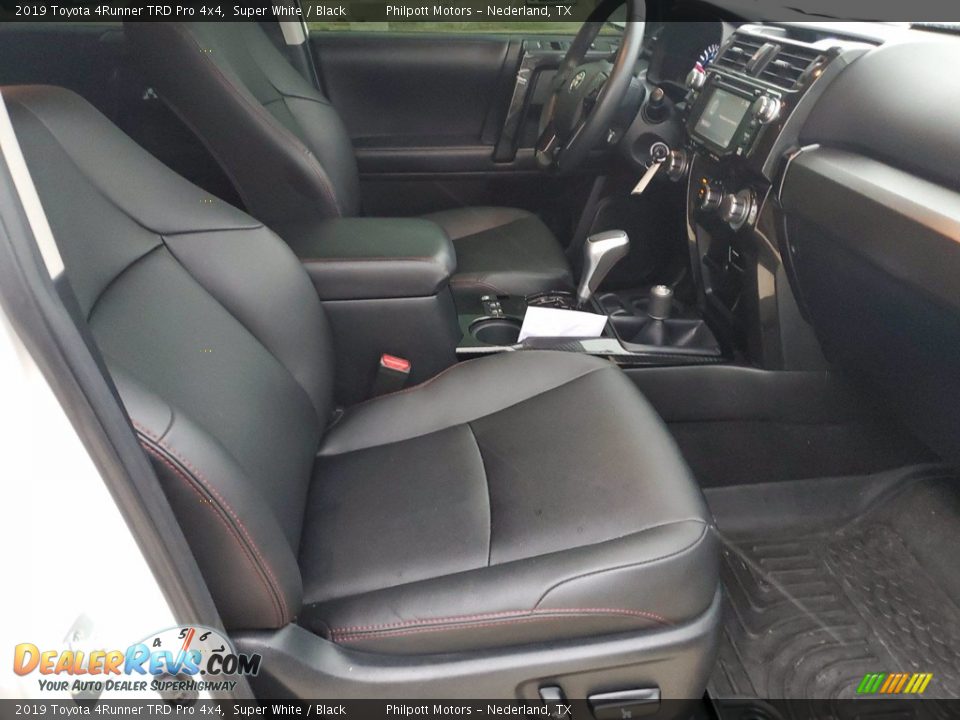 2019 Toyota 4Runner TRD Pro 4x4 Super White / Black Photo #29