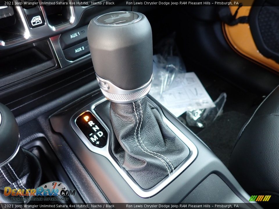 2021 Jeep Wrangler Unlimited Sahara 4xe Hybrid Shifter Photo #16