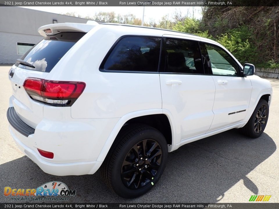 2021 Jeep Grand Cherokee Laredo 4x4 Bright White / Black Photo #6