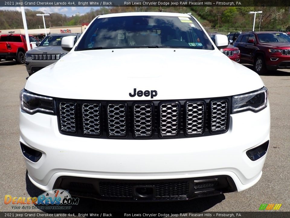 2021 Jeep Grand Cherokee Laredo 4x4 Bright White / Black Photo #9