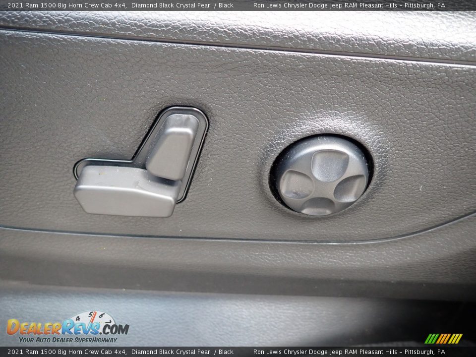 2021 Ram 1500 Big Horn Crew Cab 4x4 Diamond Black Crystal Pearl / Black Photo #16