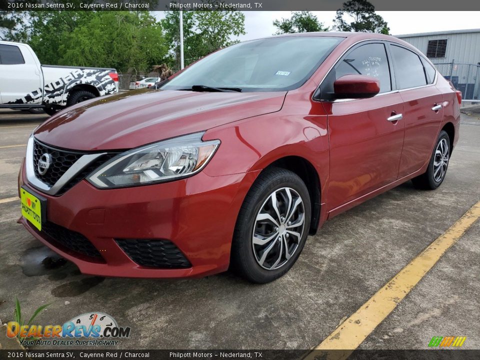 Front 3/4 View of 2016 Nissan Sentra SV Photo #2